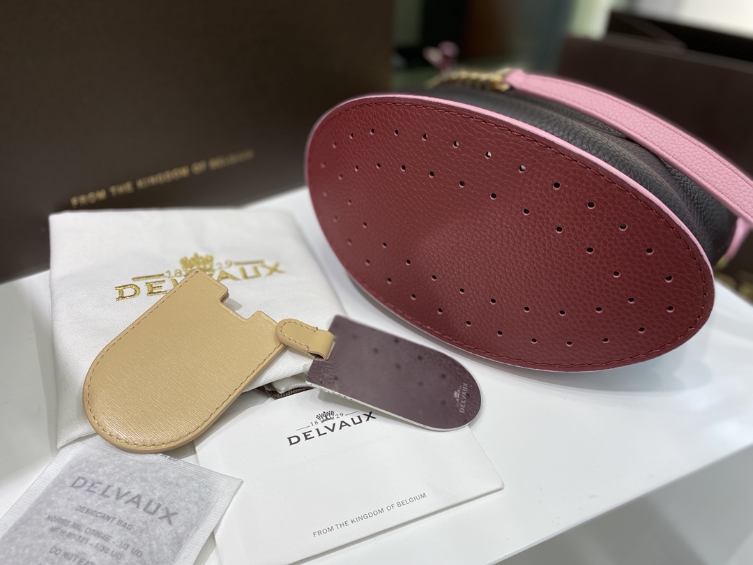 델보 팽 미니 버킷 크로스백